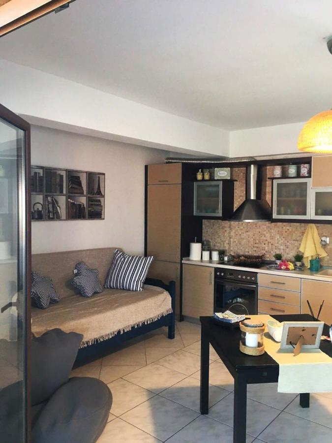Beach Front Apartment In Πευκοχώρι Εξωτερικό φωτογραφία